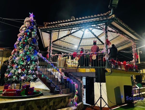 SOLANO ENCENDIO LA NAVIDAD